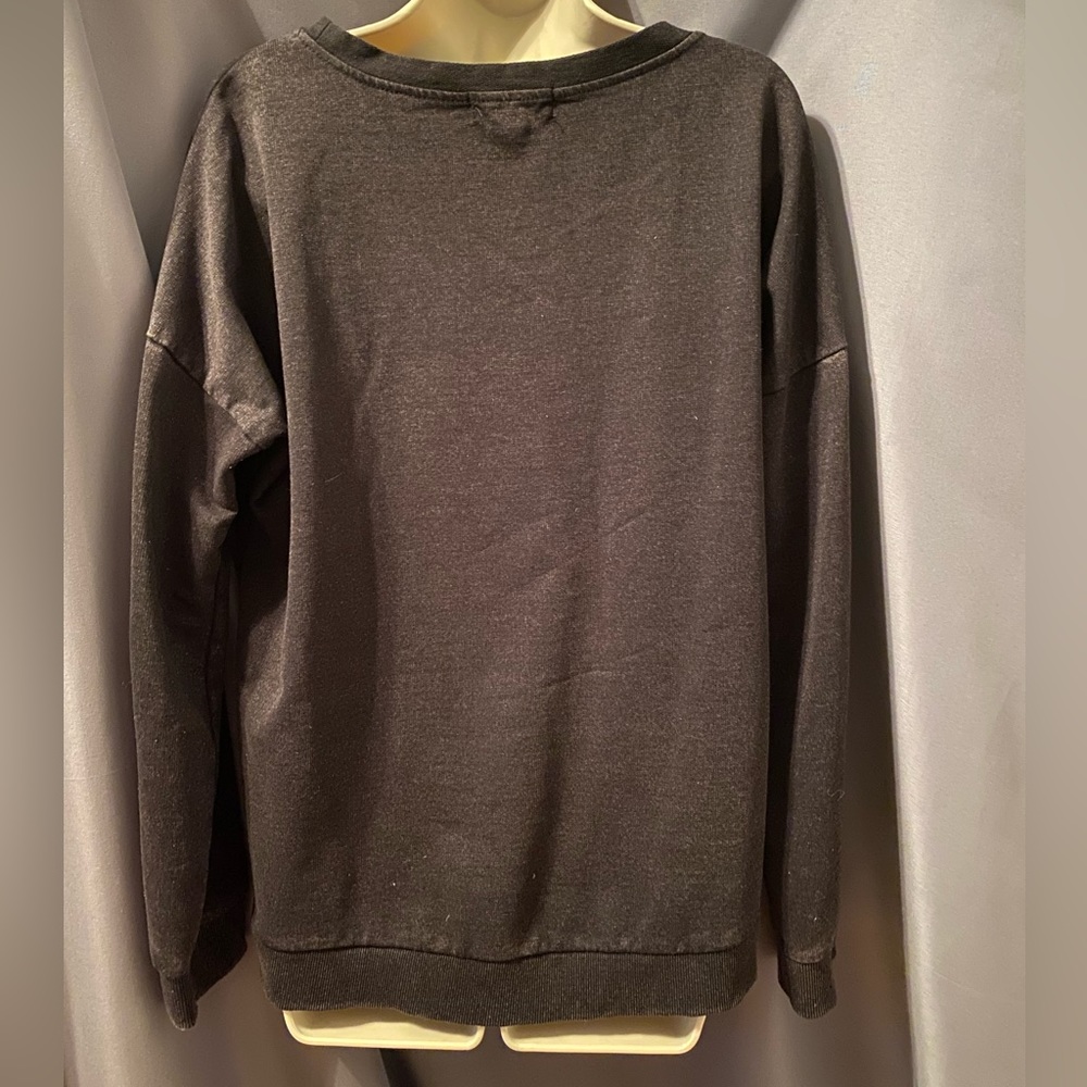 ๐ Dark Brown Long Sleeve sweatshirt with Antique Brass color Studs Size XL - Picture 2 of 5